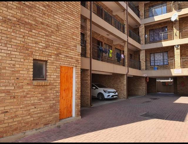2 BEDROOM APARTMENT FOR SALE IN RANDFONTEIN CENTRAL